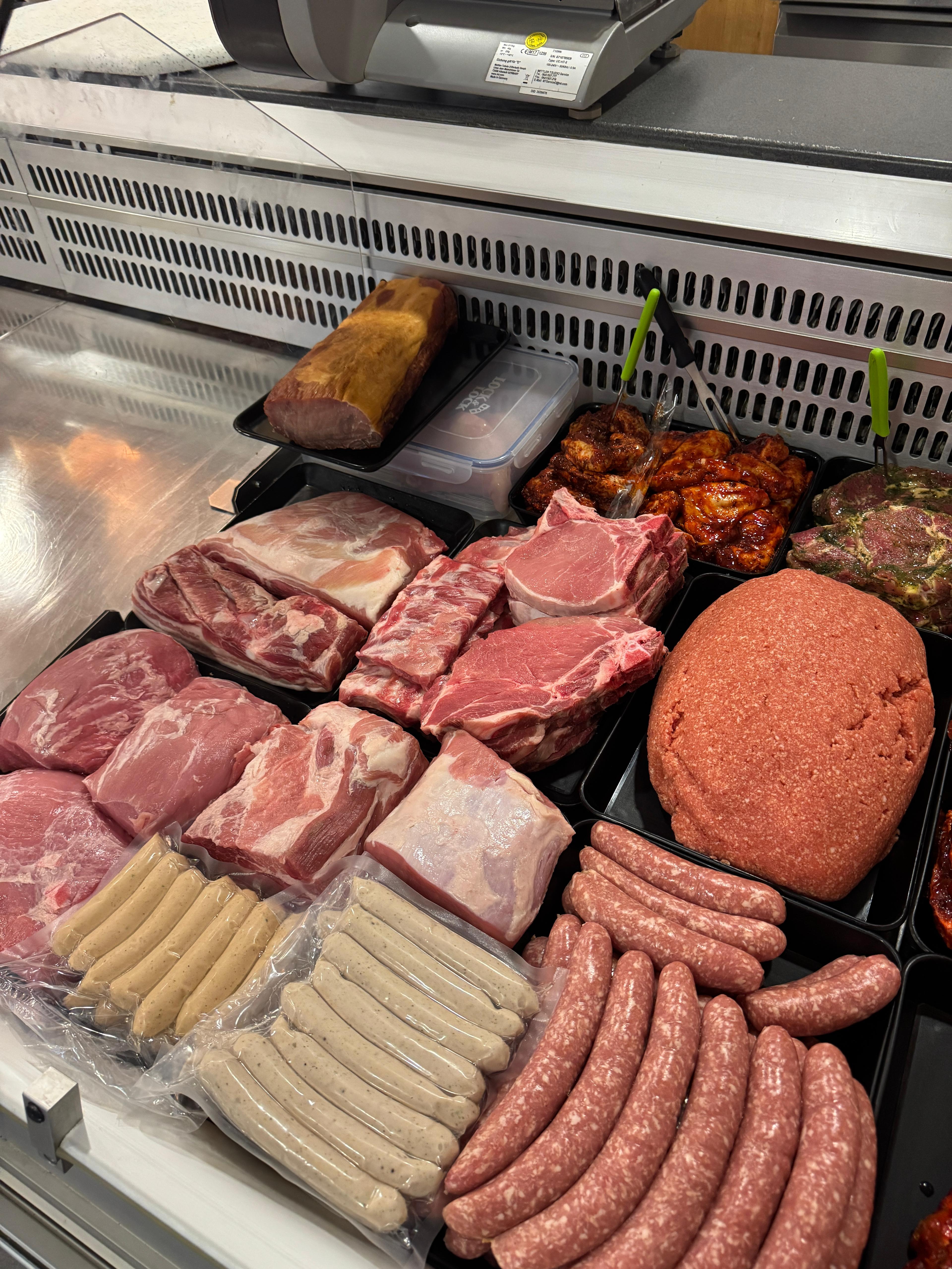 Frisches Fleisch aus der Fleischtheke